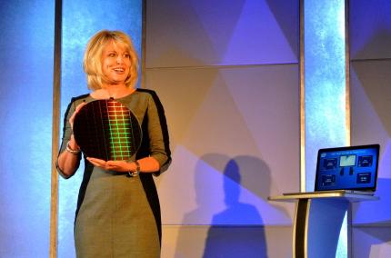 Diane Bryant stellt Intels Xeon-E5-Reihe auf der Vorabveranstaltung zum IDF vor.