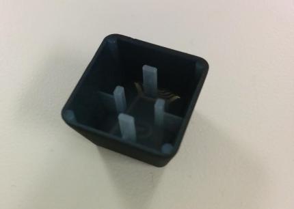 Logitech mit RGB-Tastaturen? Keycap-Unterseite