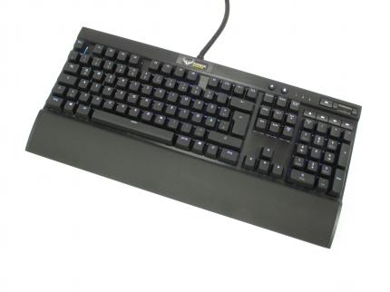 Corsair K70 RGB: Die erste mechanische Tastatur mit RGB-Beleuchtung im PCGH-Testlabor (6)