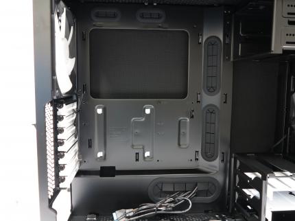 Fractal Design Define R5 - Der jüngste Spross der Define-R-Gehäusereihe im Test (9)