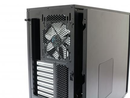 Fractal Design Define R5 - Der jüngste Spross der Define-R-Gehäusereihe im Test (10)