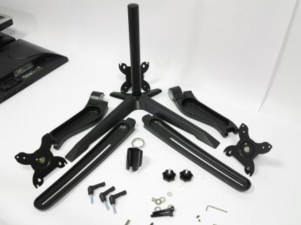 Silverstone Triple-Monitor-Halterung: Bedenkt man die vielen Möglichkeiten, so besteht der SST-ARM31BS aus recht wenigen Einzelteilen.