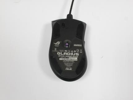 Asus ROG Gladius und Whetstone Gaming Mouse Pad: Asus' neue Spielermaus-Pad-Kombi im Test (5)