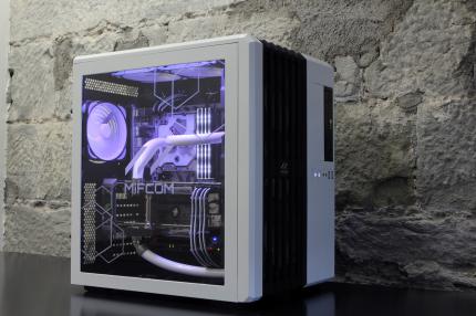 High-End-Systeme mit EKWB-Custom-Wakü