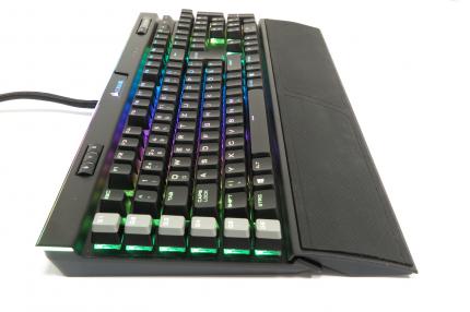 Corsair K95 RGB Platinum: Corsairs Mechanik-Flaggschiff im Test (4)