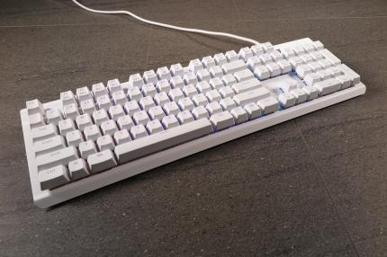 Tesoro Gram SE Spectrum: Tesoros neuer RGB-Lichtspieler mit flotten, optischen Tastern im Test (1)