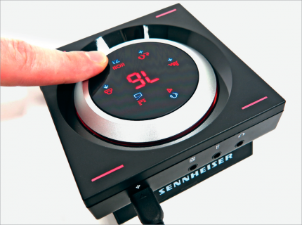 Die GSX 1000 ist funktional eine Soundkarte, legt den Fokus jedoch klar auf die&nbsp;HRTF-Surround-Funktion. Die Touch-Bedienung ist praktisch und bequem.