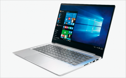 Lenovo schickte uns den 13-Zöller Ideapad 720S mit Ryzen 7 2700U. In dem kleinen Gehäuse ist er trotz niedrigerer TDP schwächer als ein Ryzen 5 im HP-Notebook.