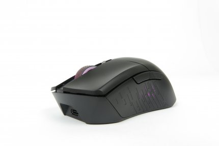 Asus ROG Gladius III Wireless:&nbsp;Die dritte Generation der beliebten Spielermaus mit tauschbaren Tastenschaltern im Test (13)