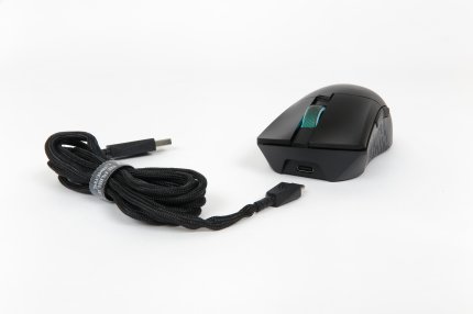 Asus ROG Gladius III Wireless:&nbsp;Die dritte Generation der beliebten Spielermaus mit tauschbaren Tastenschaltern im Test (4)