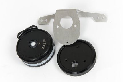 Auf der Unterseite des Leakshield findet sich nur eine weiße, Wasser zurückhaltende Membran. Wer keinen Ultitube findet, schraubt das ganze auf eine 'Universal'-Adapterplatte mit G1/4-Zoll-Gewinde.