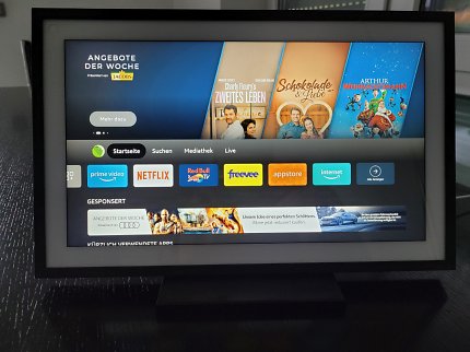 Der Echo Show 15 wird zum Smart-TV dank integriertem Fire TV.