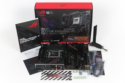 Asus Strix B650E-F Gaming WiFi: Packungsinhalt