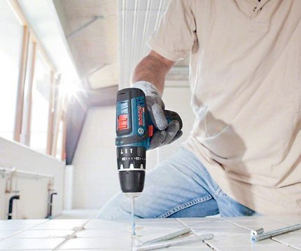 Bestseller: Mit dem Akkuschrauber von Bosch Professional lässt sich präzise und sicher arbeiten.