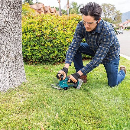 Amazon-Bestseller: Makita 18V Akku-Gras- und Strauchschere.