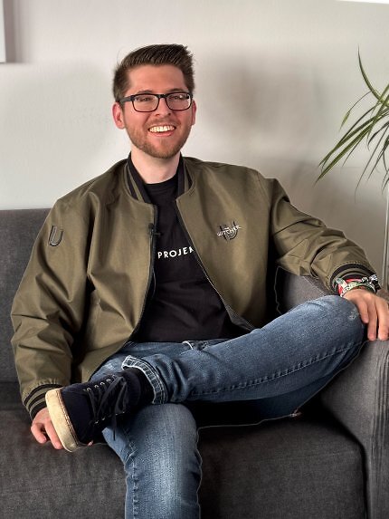 Julius Girbig (Senior Technical Animator bei CD Projekt Red) zu Besuch bei PCGH.