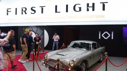 Der schicke Aston Martin auf der Gamescom-Präsentation.