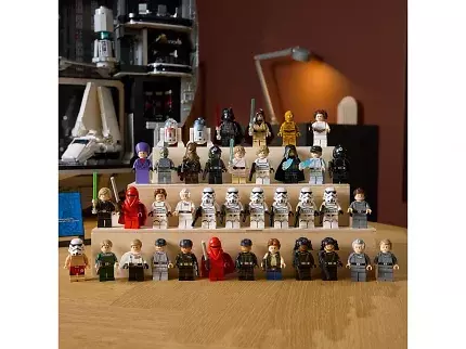 Im Lego-Set sind 36 Minifiguren enthalten.