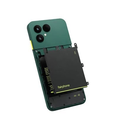 Der Akku des Fairphone 6 ist nicht fest verklebt und kann bei nachlassender Laufzeit ausgetauscht werden.