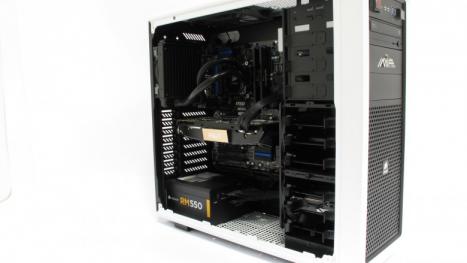 Mifcom Titanfall Official Gaming PC Gold im Test: Spiele-Komplett-PC im Test