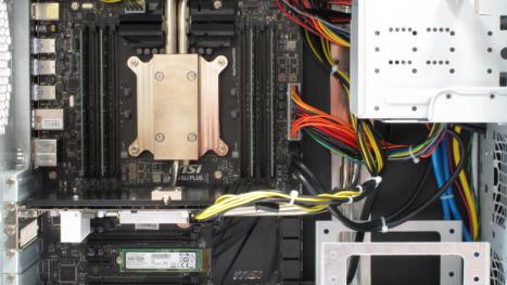 Deltatronic Silentium X99: Komplett passiv gekühlter PC im Spiele-Praxistest