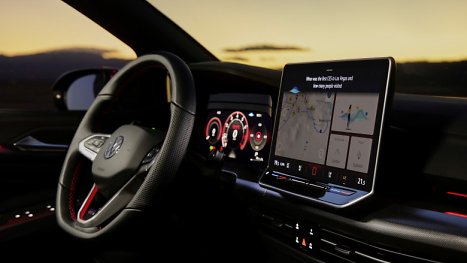 ChatGPT auf Rädern: VW bringt KI u.a. in Golf und ID-Elektroautos, BMW kontert