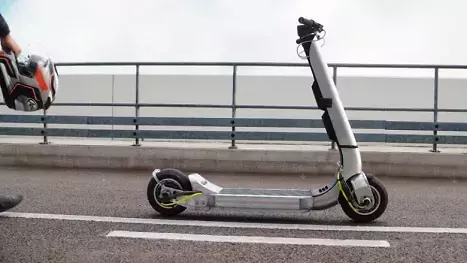 Bo Turbo: E-Scooter mit Formel-1-Technik soll 160 km/h schaffen