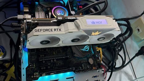 RTX 2080 Ti: Modder verpflanzt RTX-Titan-Chip in die Turing-Karte - mit 900 Watt TDP