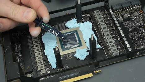 RTX 3080 mit Server-AiO: VRAM halb so heiß - bis zu 9 % mehr Leistung laut Overclocker