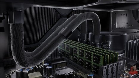 Lenovo ThinkStation P4: Workstation mit 9965X3D unter Wasser