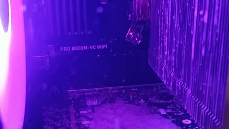 Kerzenwachs im Gaming-PC: Redditor sucht Hilfe