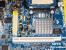 Hier gut zu erkennen: Der Kühler des für die PCI-Lanes zuständigen M1695 (Bild: pc-treiber.net)
