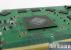 <strong>Geforce 9600 GT Review</strong>:
Der G94-Chip ist um 45 Grad gedreht montiert und über 256 Datenleitungen mit dem VRAM verbunden (Bild: PCGH)