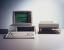 (Platz 1: IBM) Das ist er, der Begründer der modernen PC-Industrie: IBMs 5150 von 1981. Seine flexible Architektur, die sich mit Steckkarten erweitern ließ, der (verglichen mit IBMs Großrechnern) niedrige Preis und die vielen kompatiblen Klone ließen diese Architektur zum Standard werden, bald verdrängte der PC die meisten anderen Plattformen. Der 5150 ist der Prototyp des x86-PCs, wie er heute die IT-Welt dominiert, und machte fortan Kompatibilität zur Maxime.