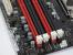 Asus Maximus III Formula: Übertakter-Board von Asus - die Kühlung ist besonders flach, damit es keine Probleme mit großen CPU-Kühlern gibt. Mit ROG-Connect übertakten Sie den PC mit einem Notebook, das Sie an den USB-Port anschließen. (4)