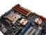  Heatkiller 3.0 NSB auf einem Asus P6T Deluxe. Obwohl die Befestigungslöcher von North- und Southbridge unterschiedlich positioniert sind, kann die gleiche Halterung verwendet und die Kühler passend ausgerichtet werden. Auf der CPU: Ein Heaktiller CPU 3.0