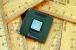 Vor Pentium-Prozessoren musste immer wieder gewarnt werden. Ganz besonders vor dem Pentium 60, der langsamer war als ein flotter 486 und obendrein den FDIV-Bug hatte. Der Fehler sorgt bei Gleitkomma-Divisionen mit bestimmten Werten für falsche Ergebnisse.