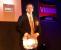 AMD Pressekonferenz mit Fusion-APU "Llano": Rick Bergman mit Wafer