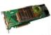 Anfang 2006 war Nvidia in Zugzwang: Atis X1000-Modelle, besonders die gerade frisch aus dem Boden gestampfte X1900 mit ihren 48 Vierwege-Shader-ALUs bereitete "den Grünen" Verdruss. Prompt erfand man einen Notnagel, um wenigstens die Benchmarkkrone im 3DMark nicht abgeben zu müssen: Quad-SLI und als Basis davon dieses hübsche Gerät: Die Geforce 7900 GX2, die ursprünglich mal 7900 GT Duo heißen sollte. Im Spielbetrieb waren vier GPUs allerdings nur selten wirklich brauchbar.