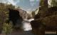 Gothic 3: Felsen und Wasserfall sind relativ karg.