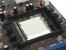 Die Retentionmodule der Athlon 64 Plattformen, hier der Sockel 939, waren ein großer Fortschritt gegenüber den empfindlichen Haltenasen und bei vielen Boards fehlenden Befestigungslöcher der Sockel-A-Zeit.