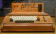 Apple I - Der Startschuss für alle folgenden Apple-Erfolge. Der Bausatz wurde von Jobs und Wozniak in der heimischen Garage entwickelt und ab 1976 für 666,66 Dollar verkauft. Dieses Bild basiert auf dem Bild <a class="posRel pe-4" href="http://de.wikipedia.org/w/index.php?title=Datei:Apple_I_Computer.jpg&filetimestamp=20090701212920" target="_blank" rel="noopener " >Apple I Computer.jpg<span class="icon extLinkIcon posAbs"></span></a> aus der freien Mediendatenbank <a class="posRel pe-4" href="http://commons.wikimedia.org/wiki/Hauptseite" target="_blank" rel="noopener " >Wikimedia Commons<span class="icon extLinkIcon posAbs"></span></a> und steht unter der <a href="http://www.pcgameshardware.de/fdl.txt" target="_self" >GNU-Lizenz für freie Dokumentation</a>. Der Urheber des Bildes ist Ed Uthman.
