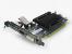 AMD Ati Radeon HD 5450 (Feb. 2010), hier das Modell von Sapphire. Basierend auf dem Cedar-Chip bringt die Karte zwar DirectX-11-Features ins Einsteigersegment, ist für "ernsthafte Spielereien" aber zu schwach auf der Brust.