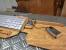 Verrückte Eingabegeräte: Lochblech-Maus, Holz-Mauspad und Tastatur mit HDD (25)