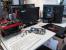 Am Platz unseres Spieleonkels, wo sonst gespielt und gebencht wird, war diesmal eine Großbaustelle. Ein Platinenwechsel zwang Herr Stöwer zum Schrauben und auch der PC für sein neues Experiment wollte fachgerecht montiert werden. 