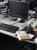 200 Puls haben wir zwar nicht und auch ein Druck auf On/Off mit sächsischem Dialekt wird nichts an der Tatsache ändern: Frank Stöwer ist im Urlaub und wird erst kommende Woche wieder für gute Laune in der Redaktion sorgen. Außerdem muss ich jetzt immer Carsten bitten, das heilige Hardware-Lager aufzuschließen ...