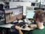 Raff goes Retro und gönnt sich mal schnell ein paar Minuten Shooter-Spaß mit dem mittlerweile kostenlosen Battlefield 1942. Er ist so von der Immersion des Klassikers gepackt, dass er auf dem "idyllischen" Wake Island ganz stilecht seine Sonnenbrille auf der Nase trägt. Ob in der 3dfx-Tasse dann auch Beruhigungstee ist, müssen Sie Herrn Vötter allerdings selbst fragen. Nutzen Sie die Kommentarfunktion!