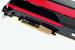 Mit Klebeband haben wir die Hälfte der Datenkontakte am PCI-Express-Stecker der Radeon HD 7970 versiegelt. So lassen sich im Test 8 statt 16 Lanes nutzen.