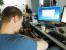Da einige PCs inzwischen schneller booten, als es manche Bildschirme aus dem Stand-By schaffen, erhielt Reinhard einen neuen Monitor von Marco. Der blau beleuchtete Rahmen des Monitors ist laut dem Aufdruck auf der Packung total entspannend. Reinhard konnte das vollumfänglich bestätigen, bevor er völlig entspannt die Augen schloss. Der Artikel wird nun wohl etwas später fertig.
