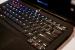 Das Alienware 13 arbeitet mit einer Vier-Phasen-Beleuchtung, damit können Sie ähnliche Welleneffekte wie beim Razer Chroma Stealth erwirken.